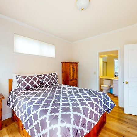 Great Escape Cabin Гроувланд Екстериор снимка