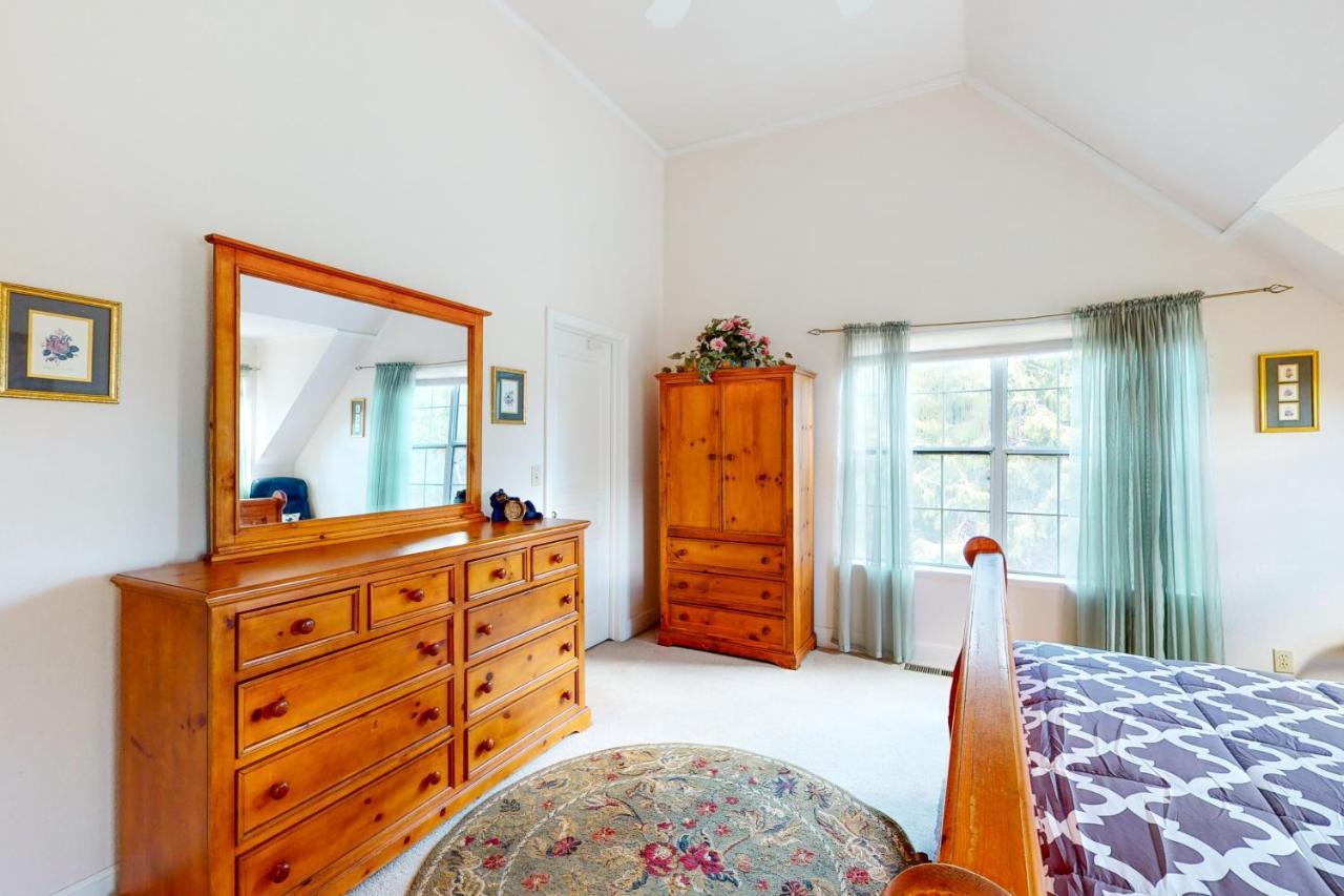 Great Escape Cabin Гроувланд Екстериор снимка